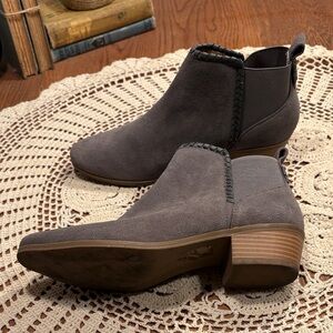 Jack Rogers Women’s Tori Charcoal Ankle Boots